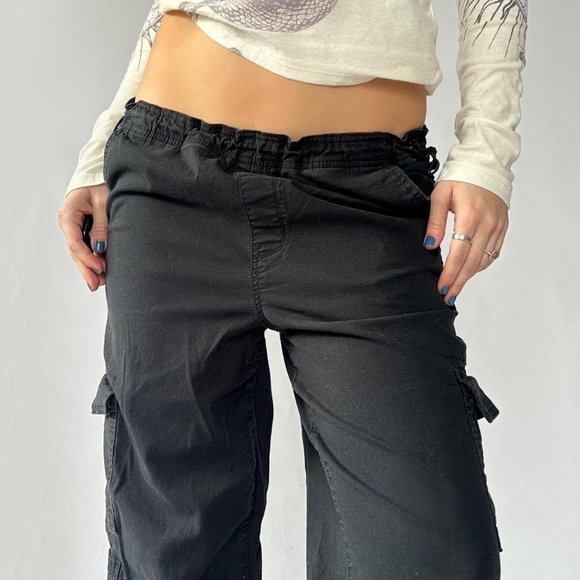 Low Rise Cargo Pants Black Parachute Small - Picture 3 of 4